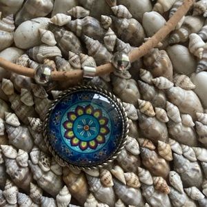 Stunning multi-colored necklace. If you like peacocks…